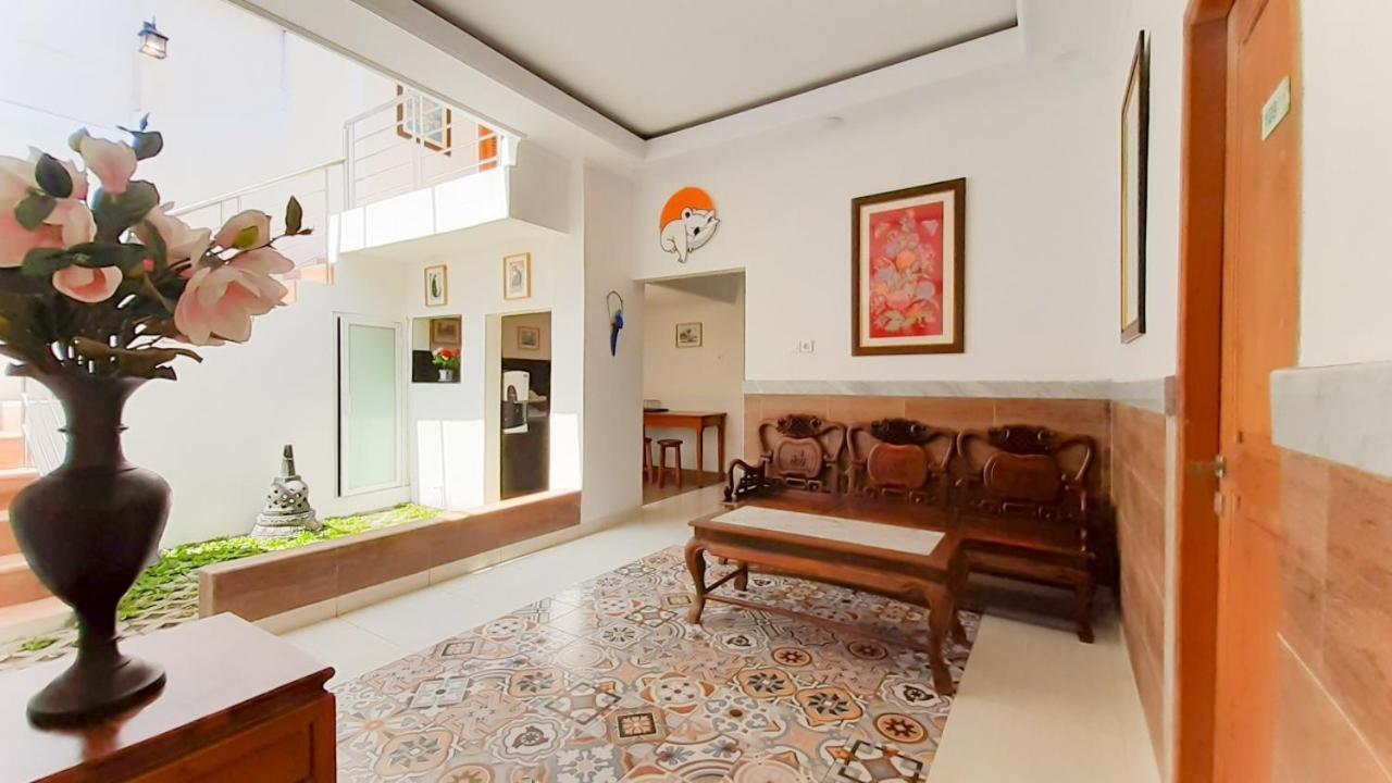 The Cabin Purwokinanti Hotel Yogyakarta Exterior photo