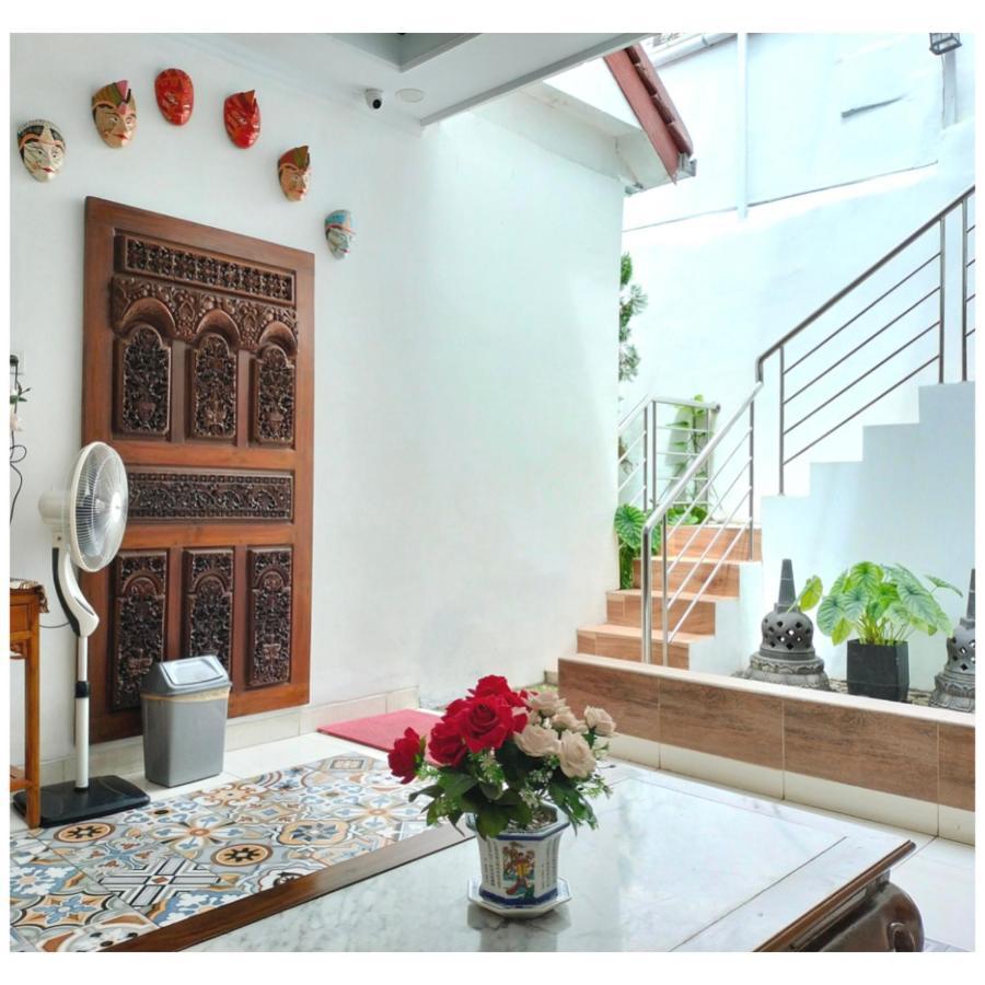 The Cabin Purwokinanti Hotel Yogyakarta Exterior photo